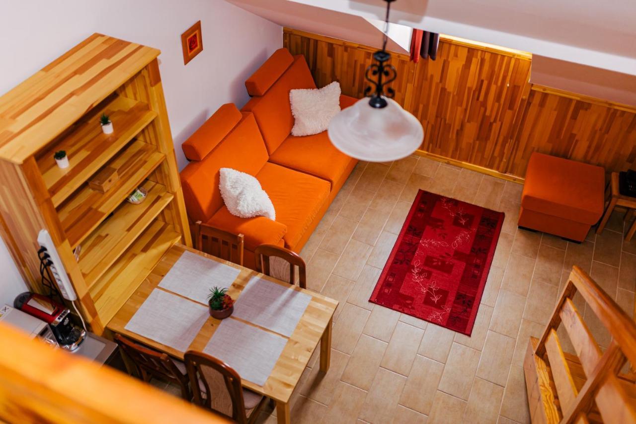 Niki Apartman Гюла Екстериор снимка